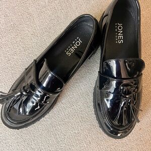 Jones New York Shiny Black Preppy Loafers-New never worn